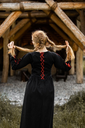 1740929135_mittelalterkleid-medusa-schwarz-rot~9.webp