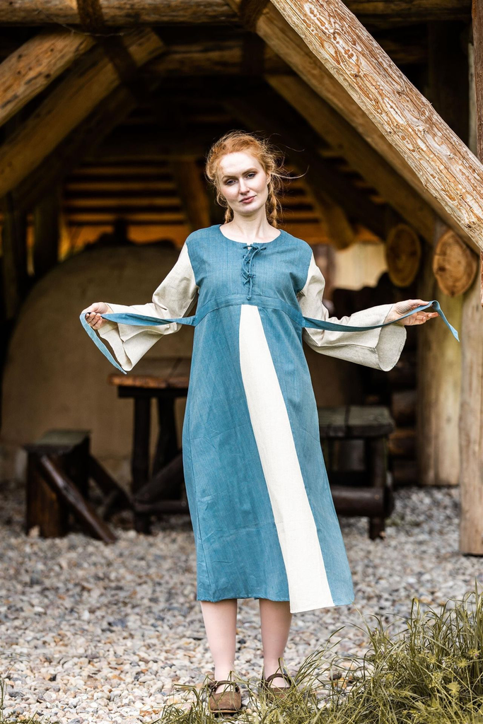 1740930017_mittelalter-baumwollkleid-ilse-taubenblau-natur~2.webp