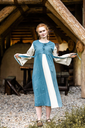1740930017_mittelalter-baumwollkleid-ilse-taubenblau-natur~2.webp