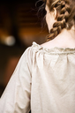 1740931403_bodenlanges-langarmkleid-mechthild-hanffarben~7.webp
