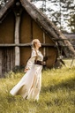 1740931405_bodenlanges-langarmkleid-mechthild-hanffarben~10.webp