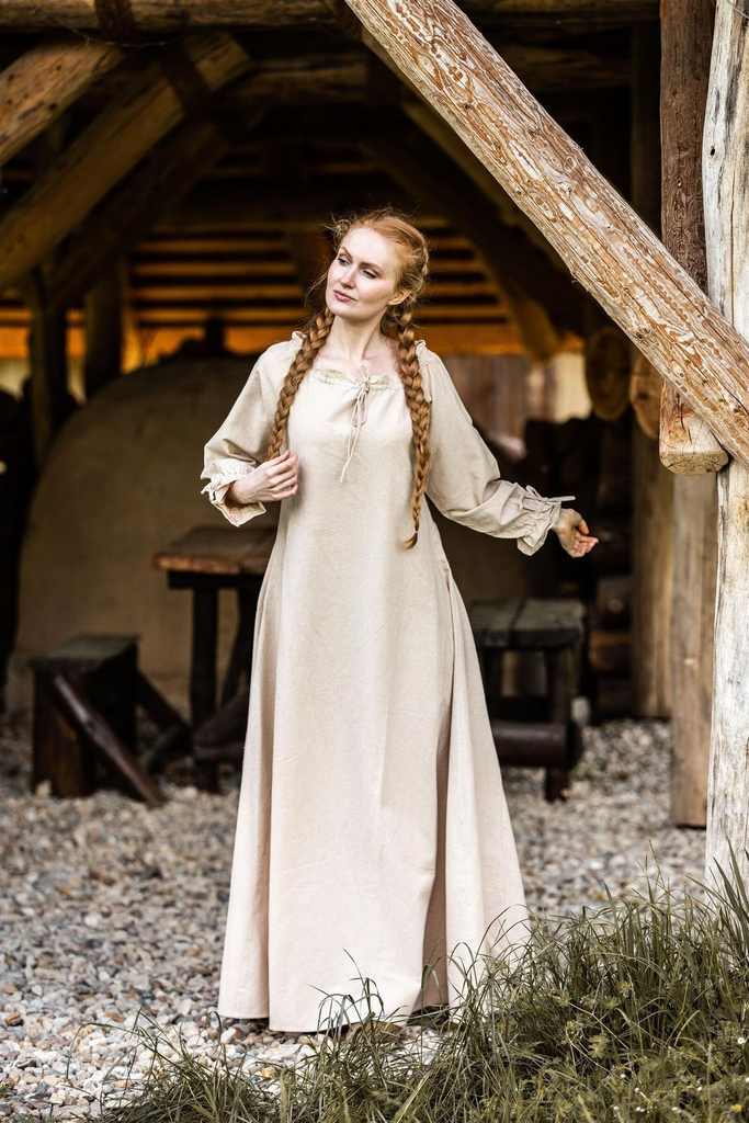 1740931401_bodenlanges-langarmkleid-mechthild-hanffarben~5.webp