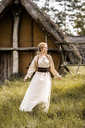 1740931404_bodenlanges-langarmkleid-mechthild-hanffarben~9.webp