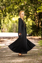 1740931535_bodenlanges-langarmkleid-mechthild-schwarz~4.webp