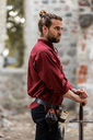 1740934659_mittelalterhemd-ansbert-rot~2.webp