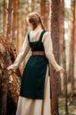 1740944482_wikinger-ueberkleid-aus-wolle-aila-gruen~13.webp