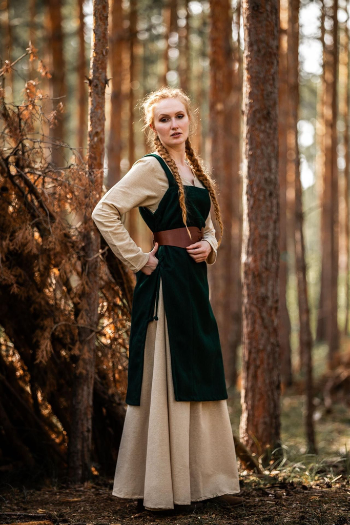 1740944481_wikinger-ueberkleid-aus-wolle-aila-gruen~11.webp