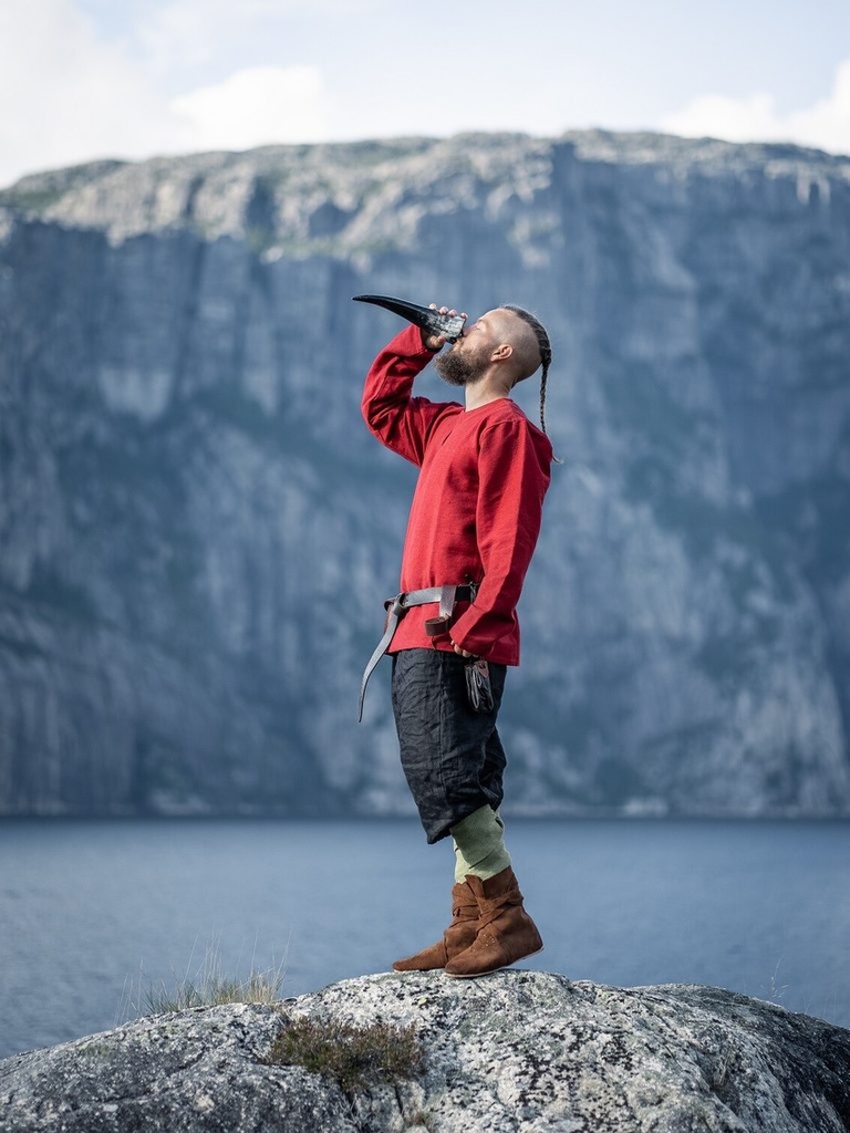 1740946176_wikingertunika-ivar-rot~3.webp