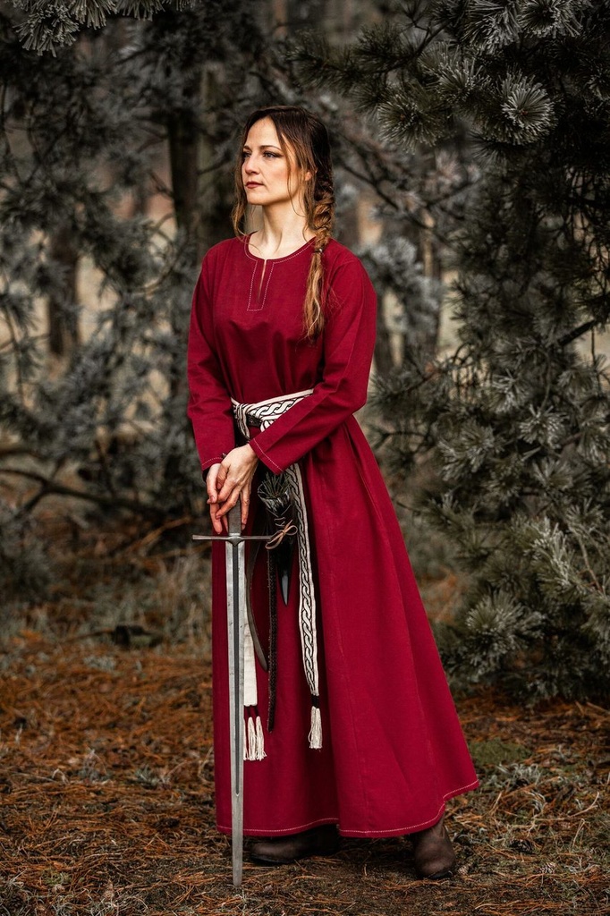 1741097881_wikinger-unterkleid-helga-rot.webp