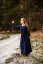 1741098147_wikinger-unterkleid-helga-blau~3.webp