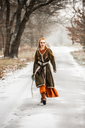 1741099522_bekleidung-mantel-skadi-olive~8.webp