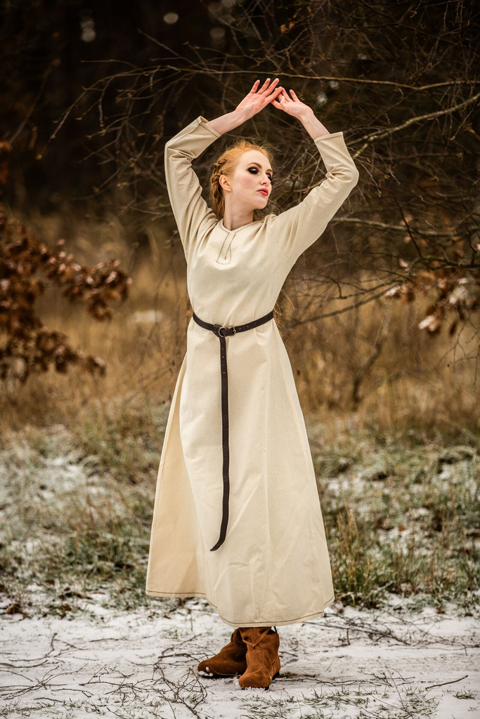 1741098227_wikinger-unterkleid-helga-natur~11.webp