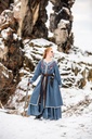 1741099533_bekleidung-mantel-skadi-olive~13.webp