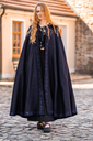 1741101206_wollumhang-mit-stickerei-alma-blau~4.webp