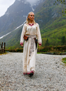 1741168639_wikingerkleid-lagertha-natur-rot~3.webp
