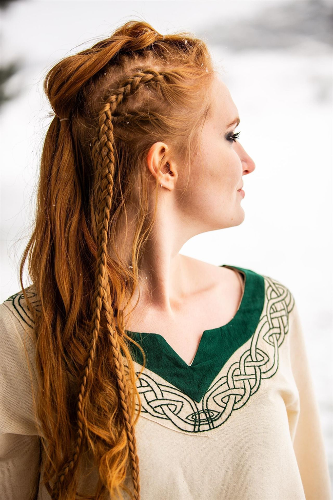 1741168720_wikingerkleid-lagertha-natur-gruen_7~6.webp