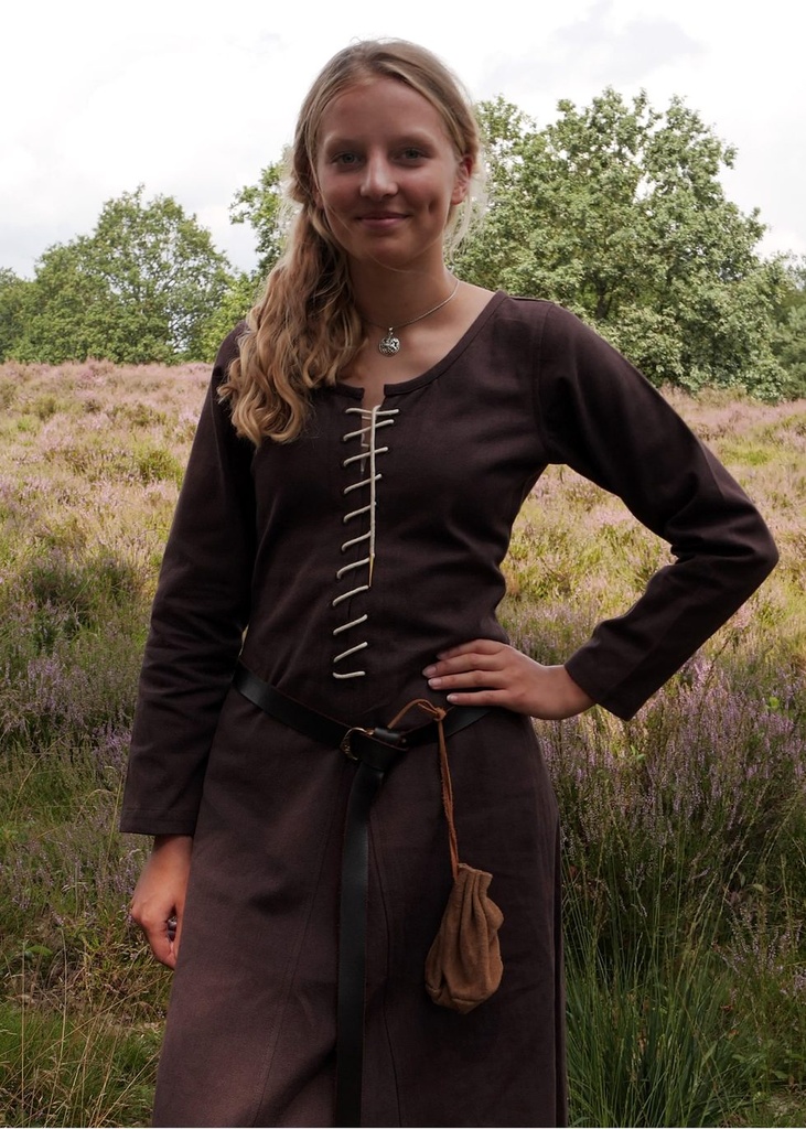 Cotehardie „Ava“ – mittelalterliches Damenkleid mit Schnürung, braun, 13.–15. Jahrhundert