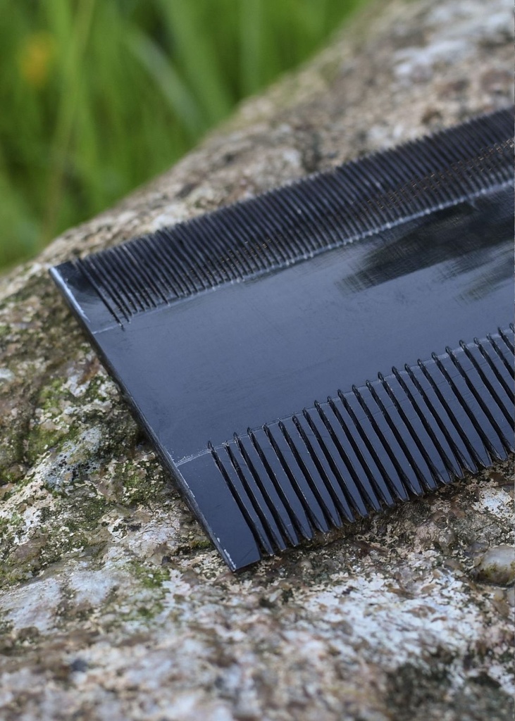 ulf-cp-13c_ulfberth_knochenkamm_kamm_mittelalter_bone_comb_wikingerZwKMjGwMC3gPr.webp