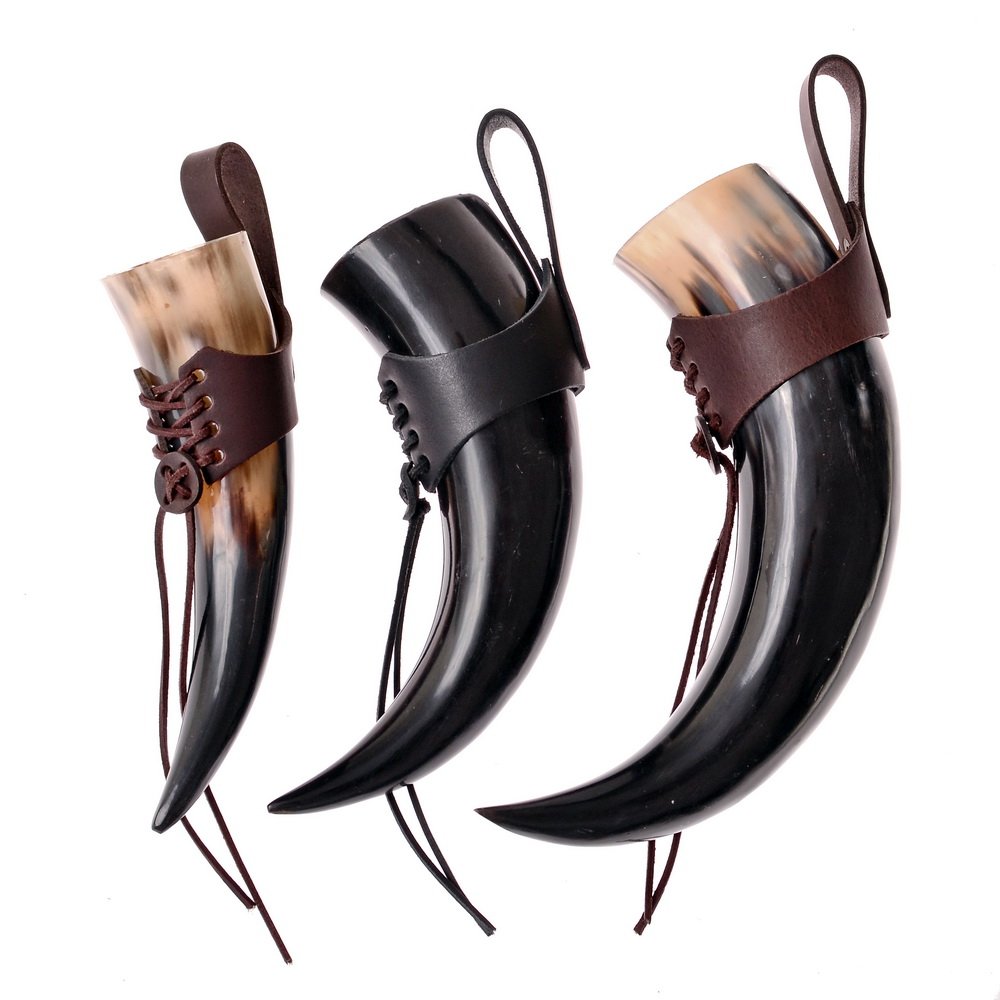 Trinkhorn mit geschnürtem Halter 3