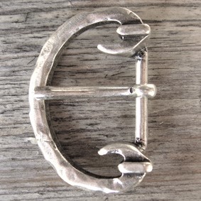 FLAVA, Mittelalterschließe, 2cm, Schmiedeoptik, silberfarben, Sc