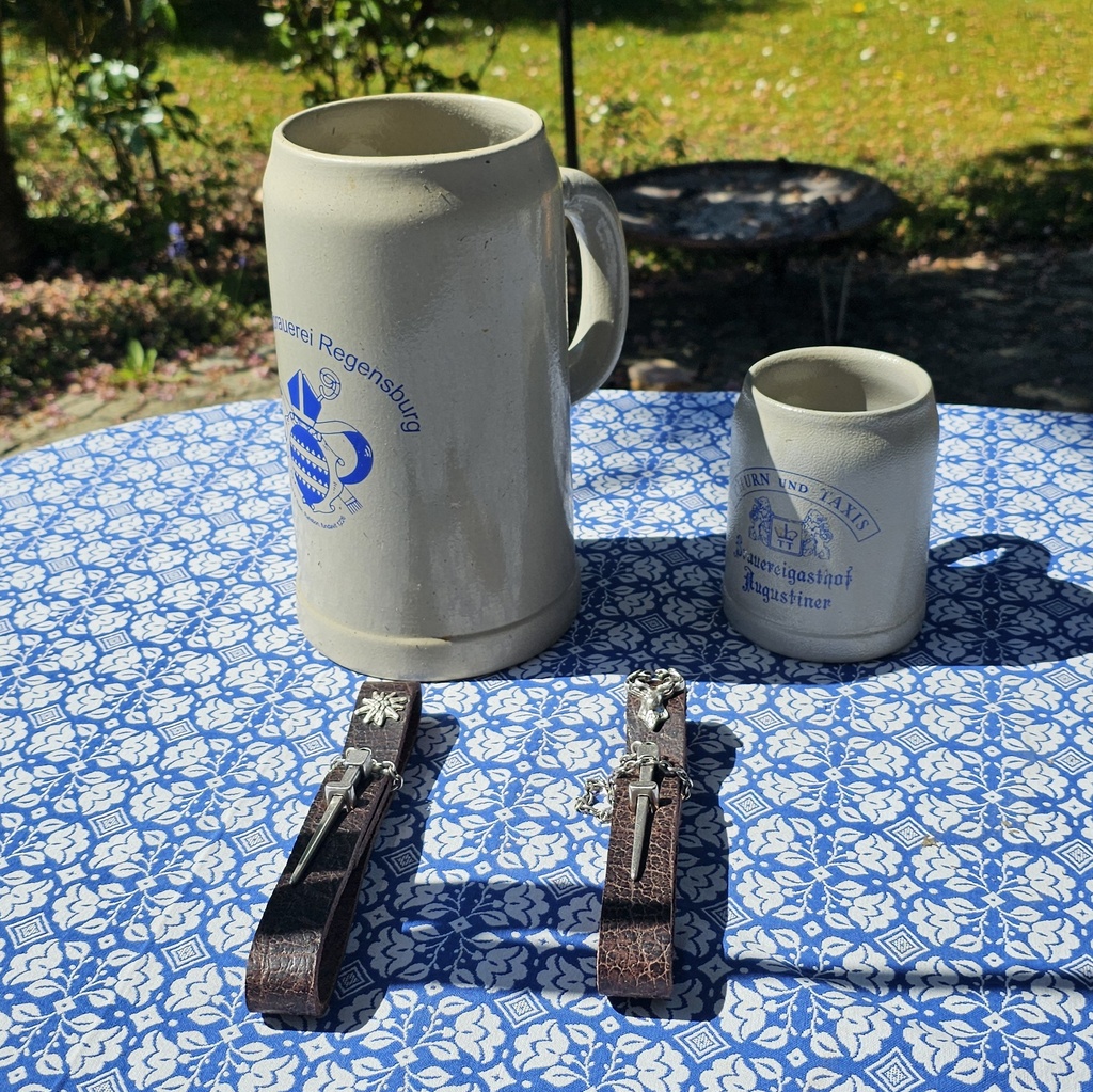 Krughalter CERVO,Zier-Beschlag Hirsch,Leder,Mittelalter,Tracht,L