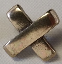 mittlere X-Niete, messingfarben