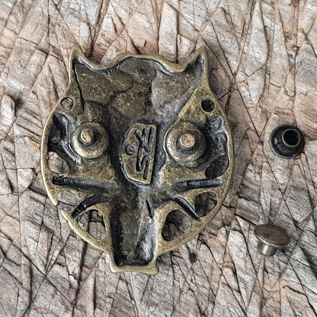ULFUR,Wolf-Beschlag,Fb:altmessing,Wikinger,Kelten,Mittelalter,La