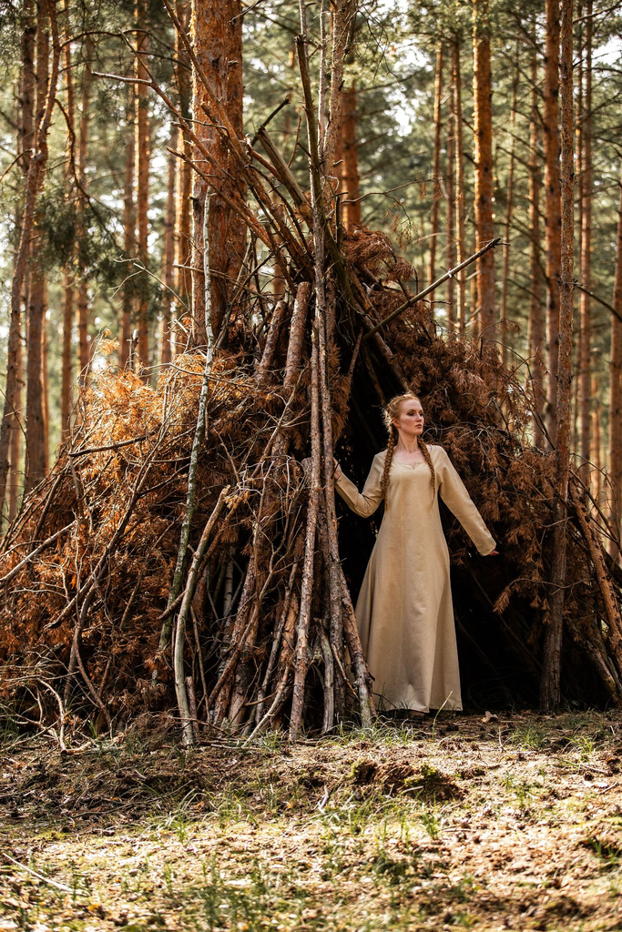 4899h-wikinger-unterkleid-lina-hanf-leonardo-carbone (2).webp