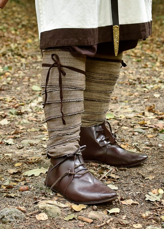 [32068] Wikinger Wadenwickel Beinwickel mit Fischgrätwebung - Spätmittelalter Look von Mittelalter Shopping