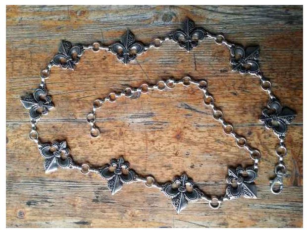 [17351-001] Kettengürtel Hüftgürtel Lilien- Stylishes Accessoire für Larp, Mittelalter und Alltag (silber)