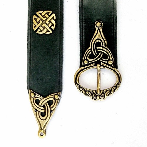 [10 wik 4:A ZN-2] Norwegischer Wikinger Gürtel mit Riemenende und Nieten, 4 cm (S, braun, silber)