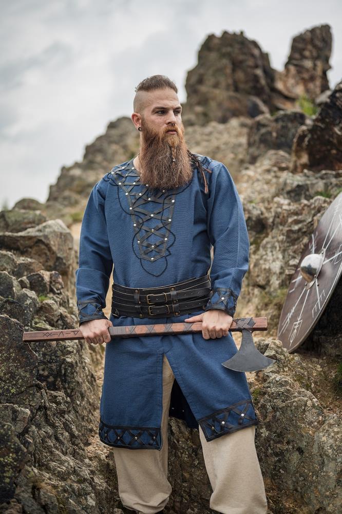 [35493-001] Wikingertunika Erik Dunkelblau mit Lederapplikation und Nieten Wikinger (S)