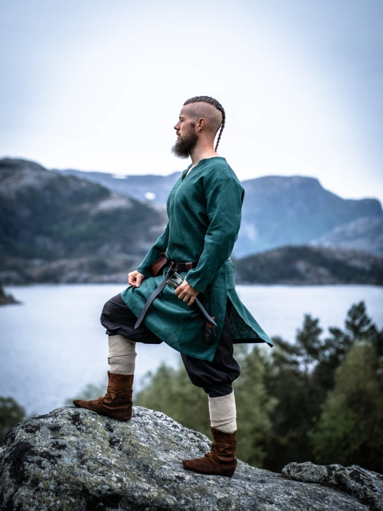 [35684-001] Lange Tunika Halvar Grün- 100% Leinen - Gewand für Mittelalter, Larp und Reenactment (S)