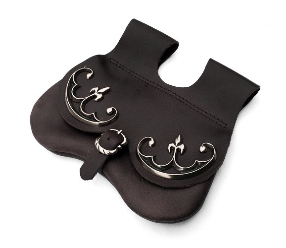 Nierentasche mit Beschlägen - Leder - braun oder schwarz