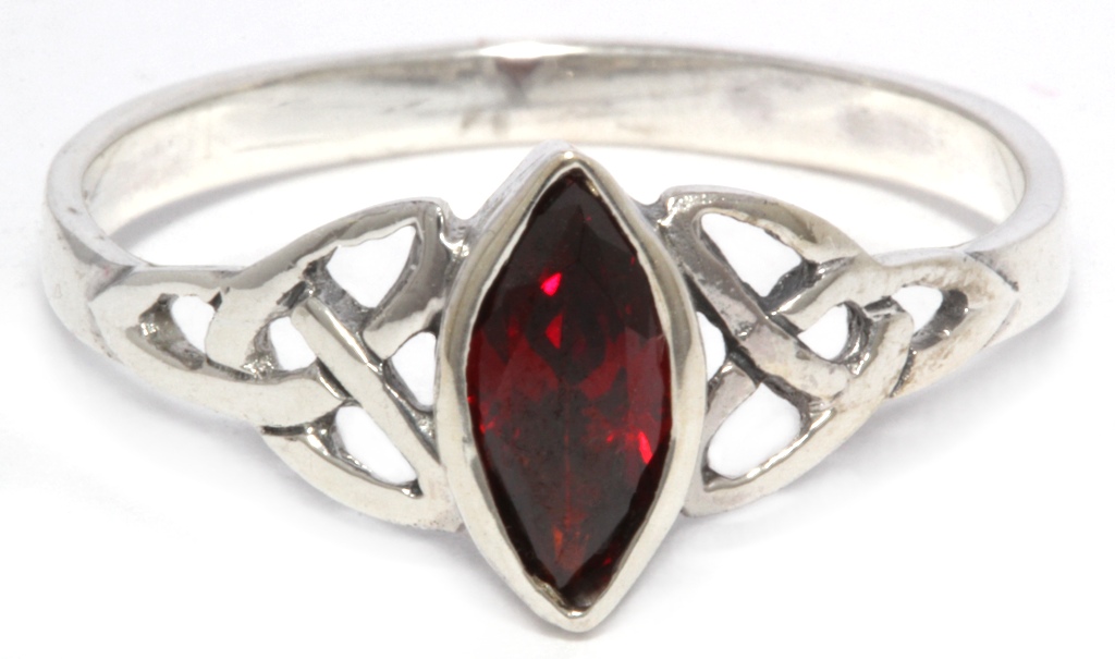 [6734-001] Keltischer Damenring RIGANI mit rotem Granat (14 / 44)