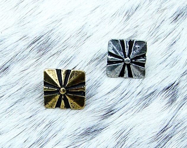 XS Zierniete Mittelalter Quadrat -Zubehör für Gürtel und Lederarbeiten für Reenactment und LARP