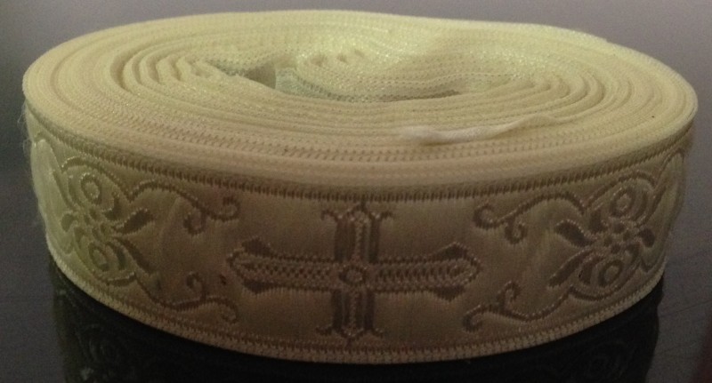 [4447] Borte Kreuze 2 in Creme-Silber, 19 mm- Webborte zur Verzierung mittelalterlicher Kostüme und Larp Gewandungen