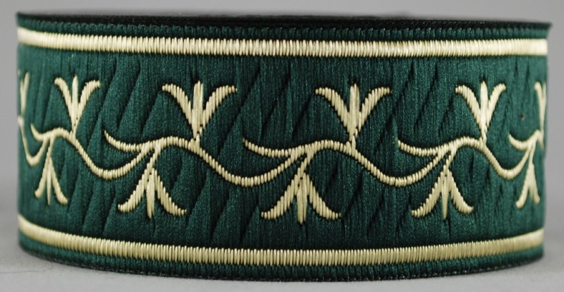 [33073-grasgrn] Borte Lilienranke in Grün-Gold 33 mm- 10 m - Webborte zur Verzierung mittelalterlicher Kostüme und Larp Gewandungen