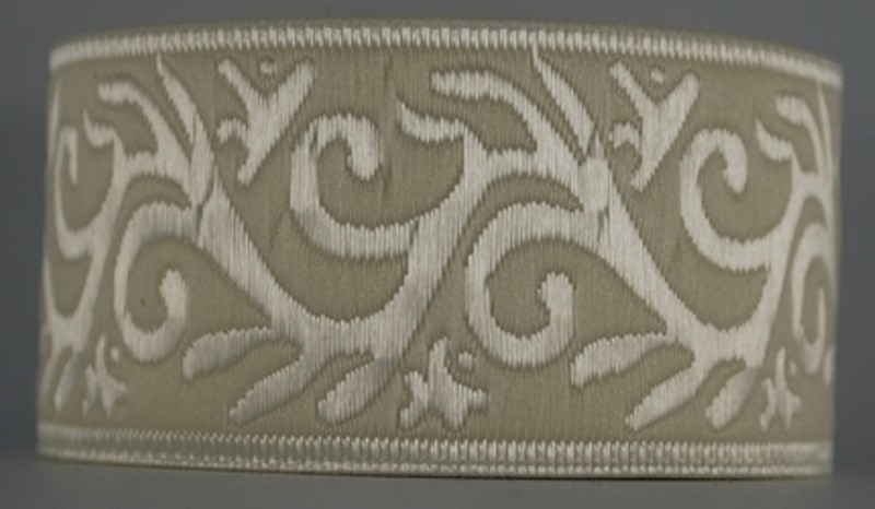 [33009-crmslb] Borte Ranke in Creme-Silber, 33 mm- 10 m - Webborte zur Verzierung mittelalterlicher Kostüme und Larp Gewandungen