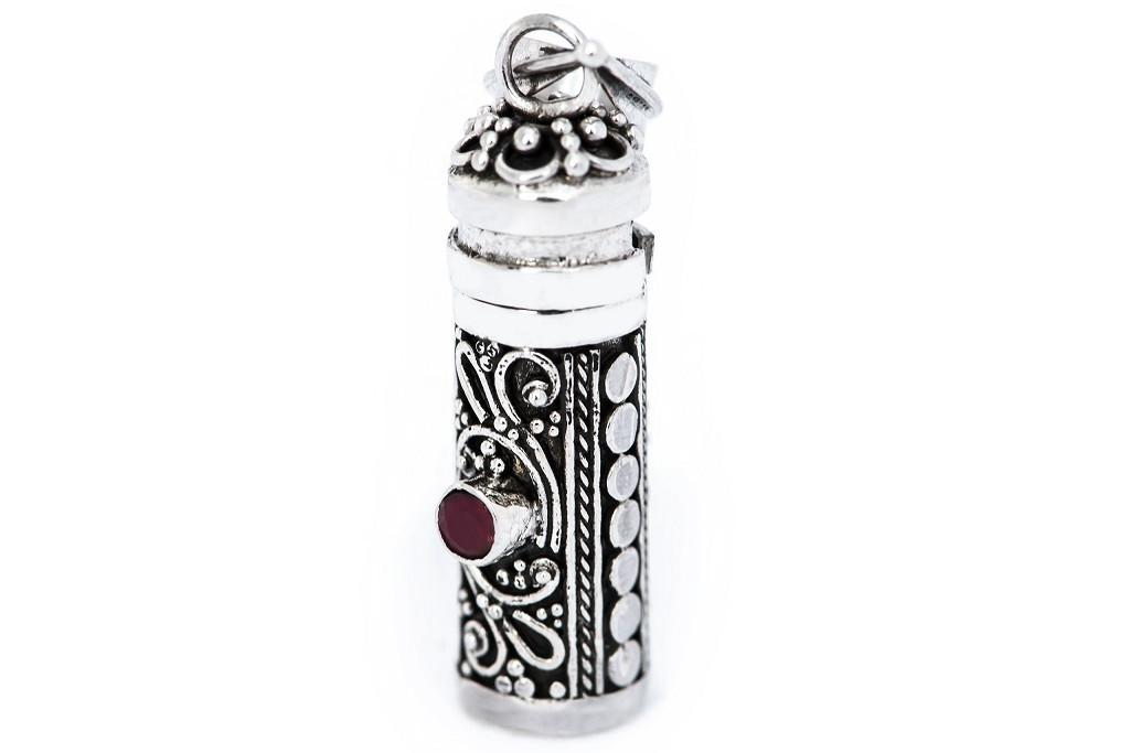 [Am152-2] Medaillon, Anhänger 'Namia mit Granat' aus Silber 925 - Mittelalter, Larp, Reenactment Schmuck