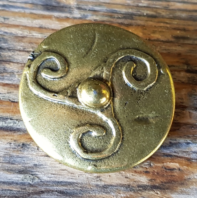 Triskel Beschlag messingfarben