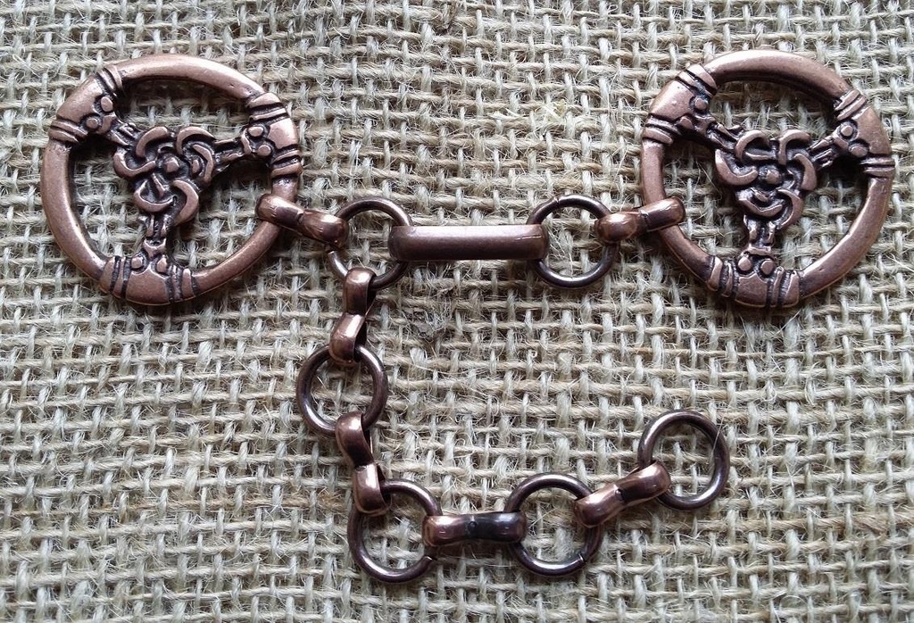 [V-5162-4] Triskele kupferfarben – Keltischer Mantelverschluss mit Rundemblem & Kette für LARP, Umhang & Mittelaltergewand