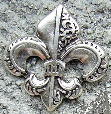fleur de lys, silberfarbener Beschlag, mittel