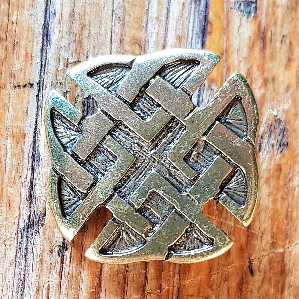 keltisches Kreuz, Beschlag messingfarben