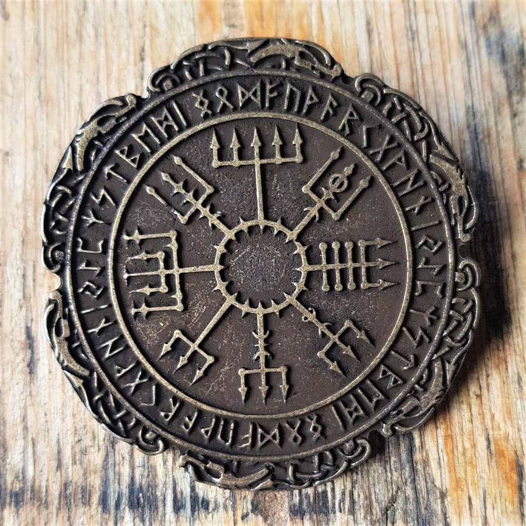 [N-032-21] VEGVISIR, groß, altmessingfarbener Beschlag