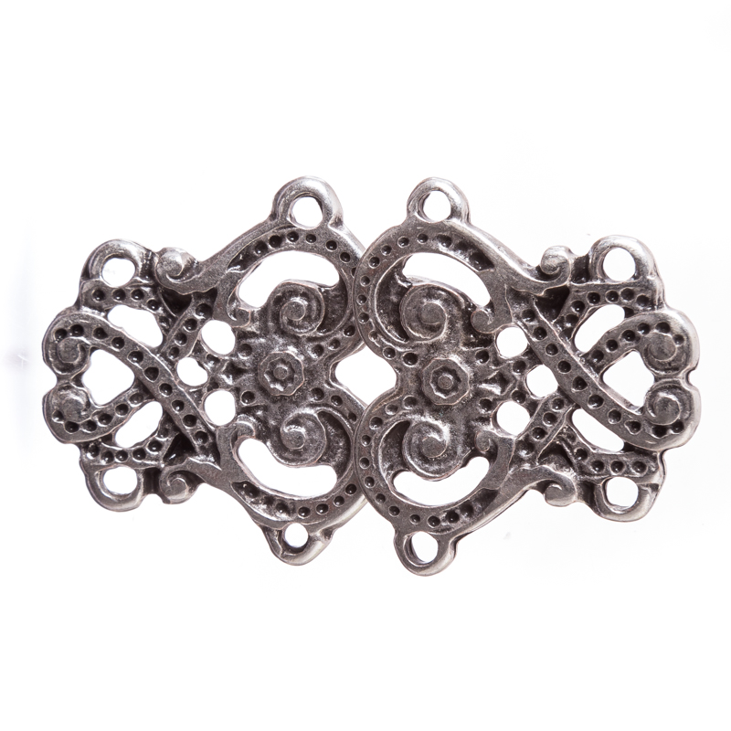 Tassel Nordic silberfarben – Wikinger-Hakenverschluss mit filigraner Ornamentik für Mittelalter-Umhang & LARP-Gewand 