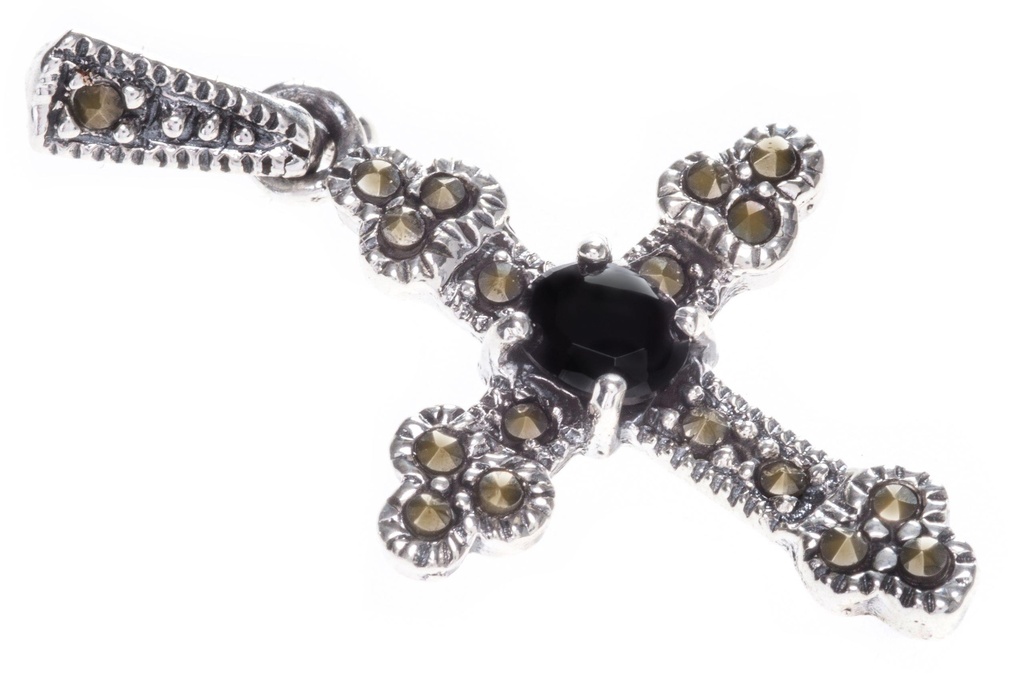 [ak23-3] Mittelalter Kreuz-Anhänger LÁRA mit schwarzem Kristall aus 925er Silber – Mystisches Schutzsymbol (3,2 cm)