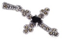 Mittelalter Kreuz-Anhänger LÁRA mit schwarzem Kristall aus 925er Silber – Mystisches Schutzsymbol (3,2 cm)