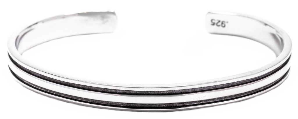 TYRON Armreif aus Silber – Schlichter Wikinger Armreif mit Linienstruktur Ø 6,3 cm