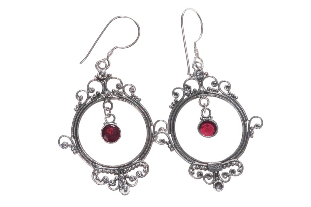 Ohrhänger Cura mit Granat aus Silber 925 – Mittelalterlicher Boho Ohrschmuck 5,4 cm